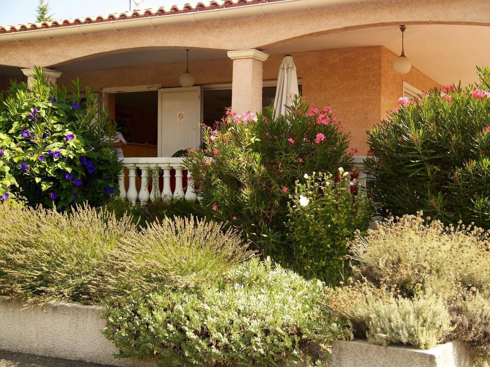 Le Grand Jardin Hotel Aujargues Kültér fotó