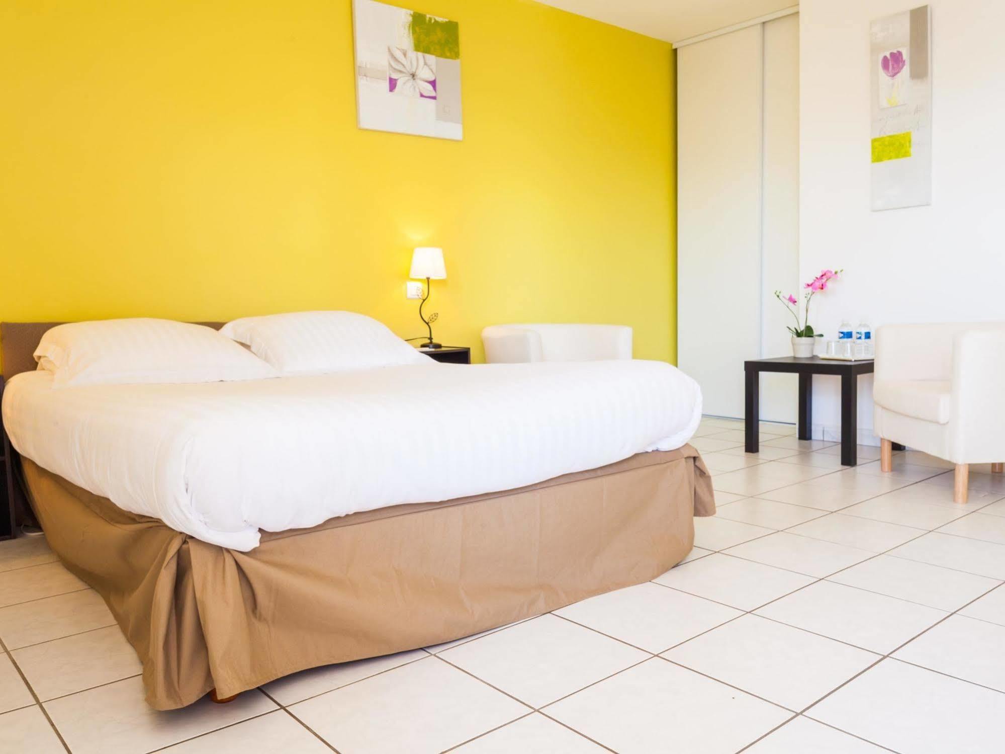 Le Grand Jardin Hotel Aujargues Kültér fotó