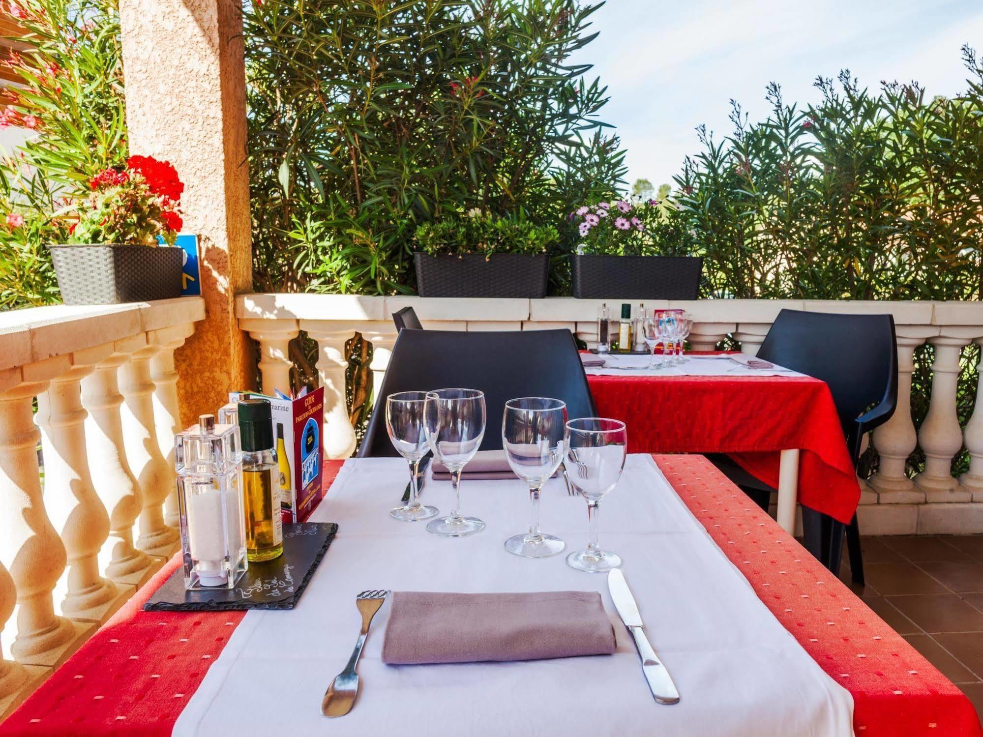 Le Grand Jardin Hotel Aujargues Kültér fotó
